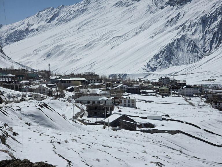 Affordable full himachal circiut trip package